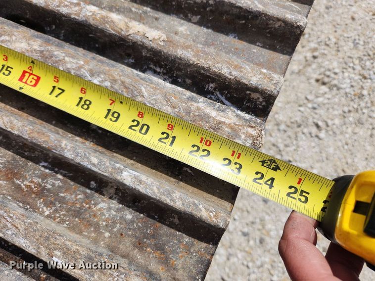 image for item MW9651 2000 Hyundai Robex 130LC-3  excavator