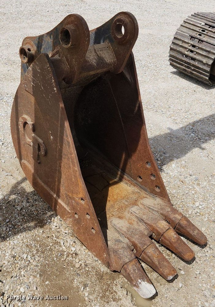 image for item MW9651 2000 Hyundai Robex 130LC-3  excavator