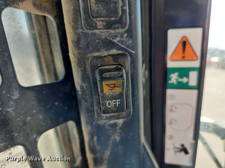 image for item MW9663 2018 Bobcat T770  tracked skid steer loader