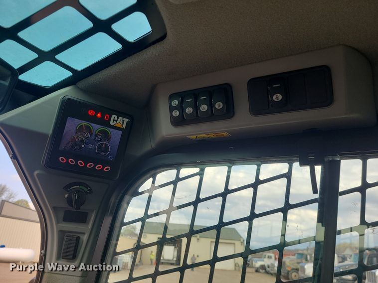 image for item MX9615 2016 Caterpillar 259D  tracked skid steer loader