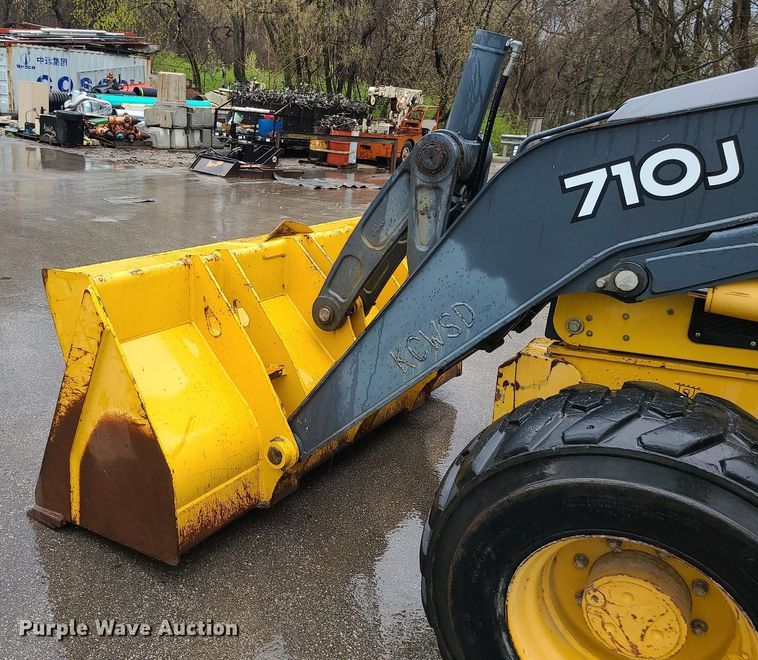 image for item MX9619 2010 John Deere 710J  backhoe