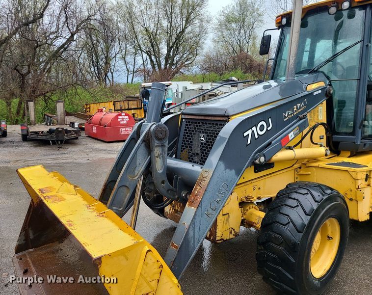 image for item MX9619 2010 John Deere 710J  backhoe