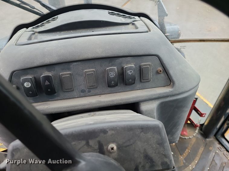 image for item MX9619 2010 John Deere 710J  backhoe