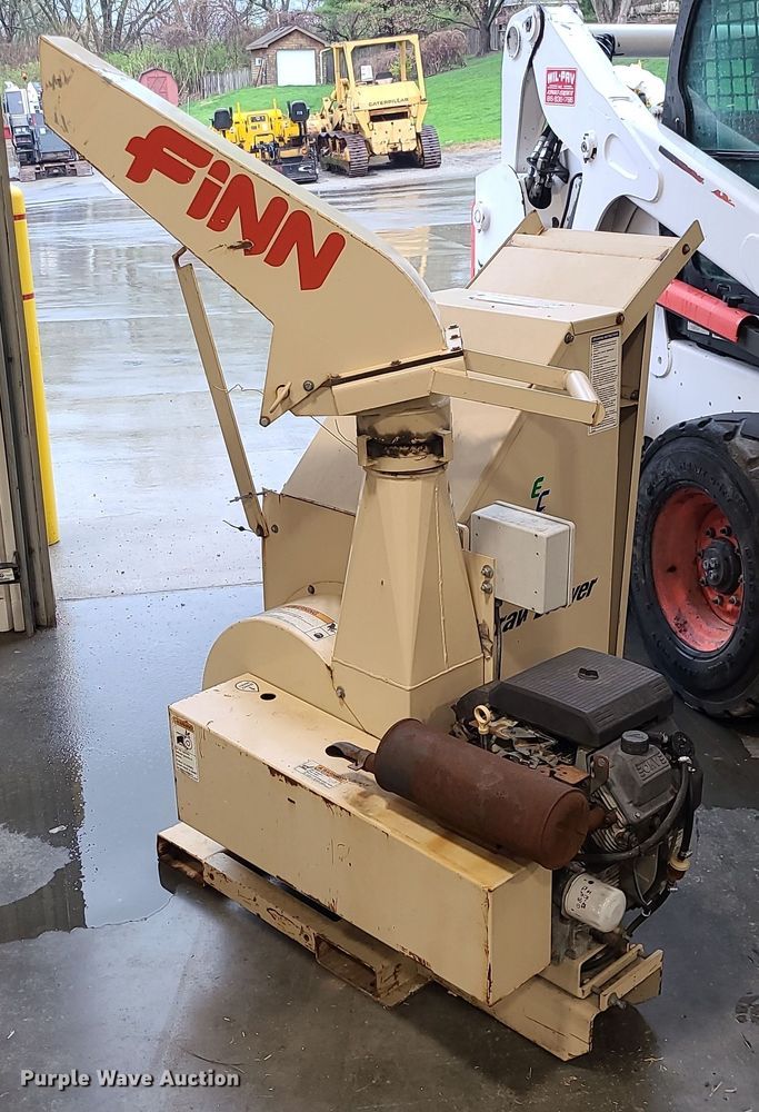 Finn B40 straw blower in Sugar Creek, MO Item MX9621 sold Purple Wave