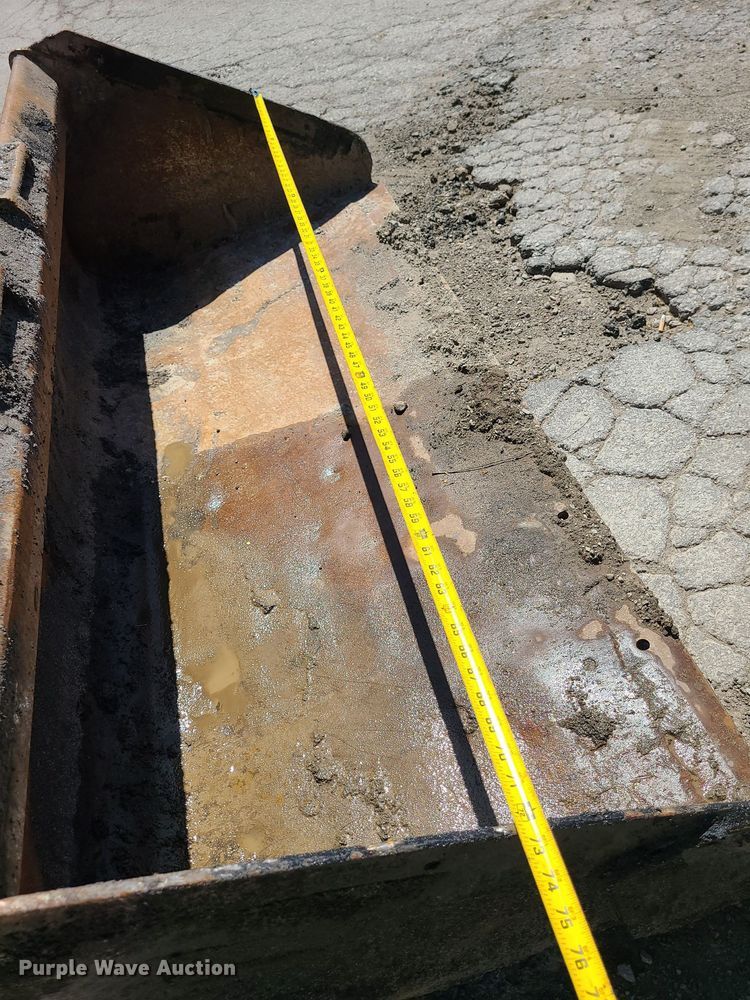 image for item MX9622 2016 Bobcat S650  skid steer loader