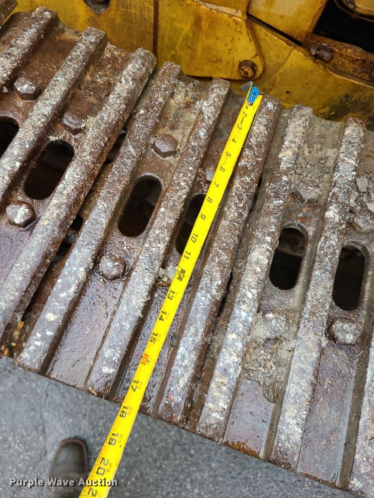 image for item MX9631 1970 Caterpillar 977K  track loader