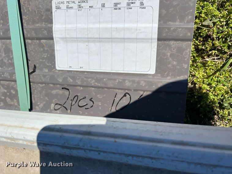 image for item MY9560 Approximately 161 pieces of steel siding/roofing