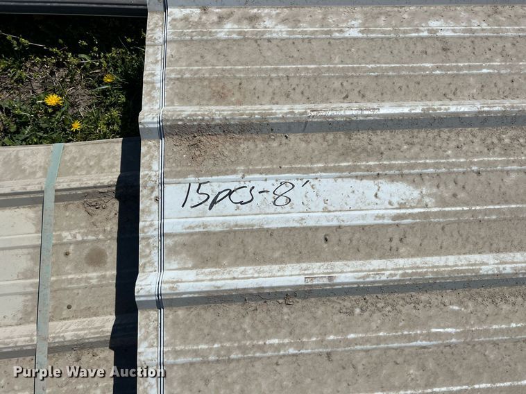 image for item MY9560 Approximately 161 pieces of steel siding/roofing