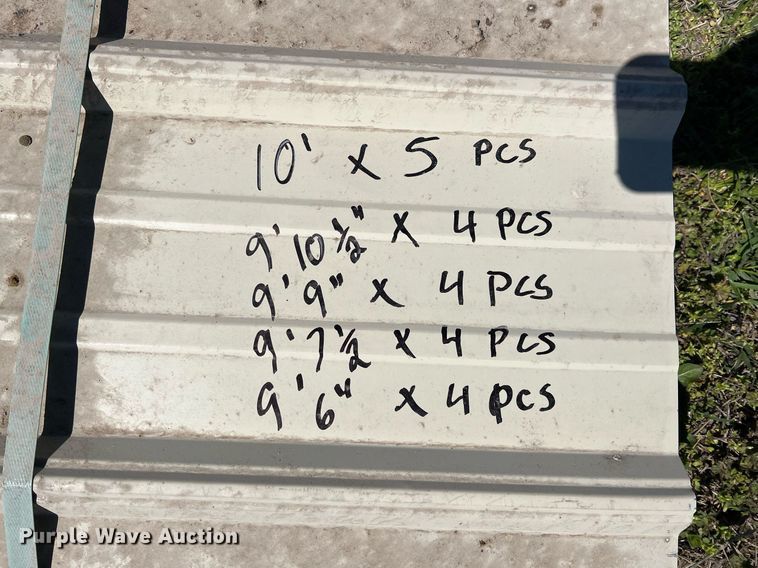 image for item MY9560 Approximately 161 pieces of steel siding/roofing