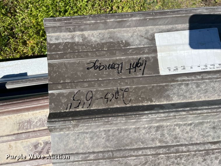 image for item MY9560 Approximately 161 pieces of steel siding/roofing