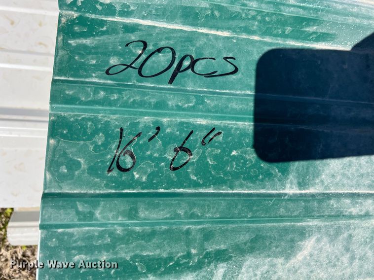 image for item MY9560 Approximately 161 pieces of steel siding/roofing