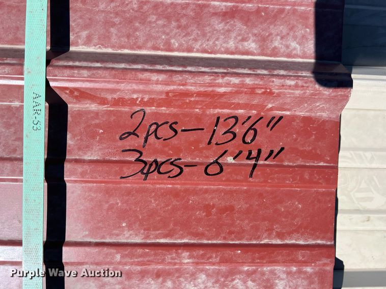 image for item MY9560 Approximately 161 pieces of steel siding/roofing