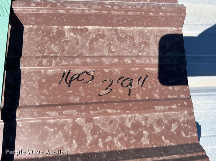 image for item MY9560 Approximately 161 pieces of steel siding/roofing