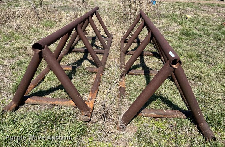 image for item MY9607 (2) pipe racks