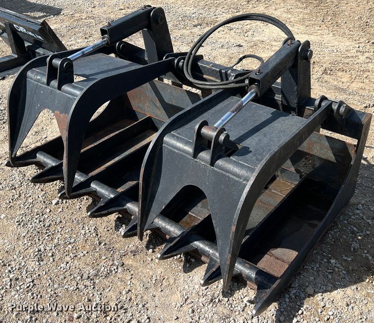 image for item MY9614 Skid steer grapple bucket
