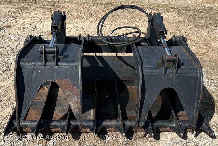 image for item MY9614 Skid steer grapple bucket