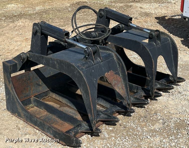 image for item MY9614 Skid steer grapple bucket