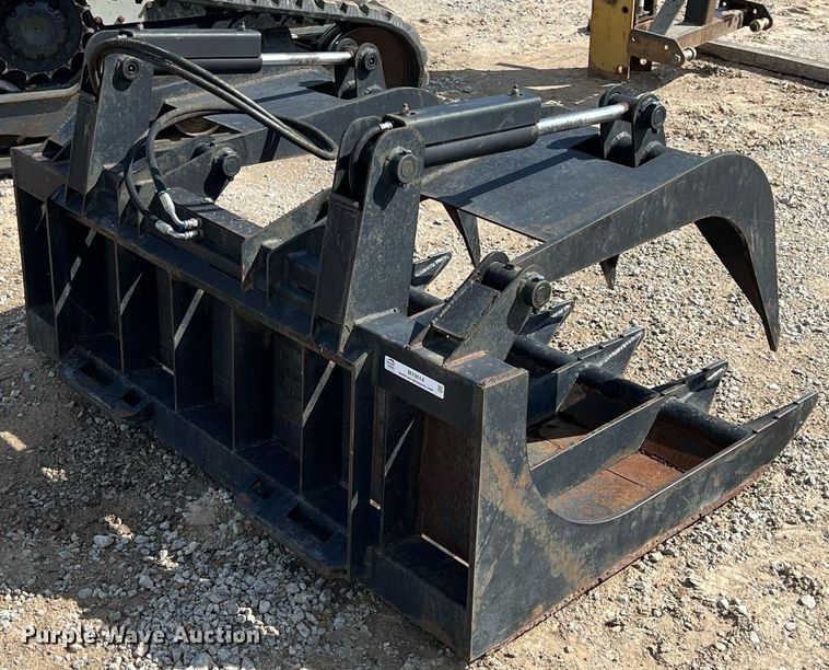 image for item MY9614 Skid steer grapple bucket