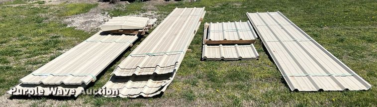 image for item MY9668 Approximately 166 pieces of steel siding/roofing