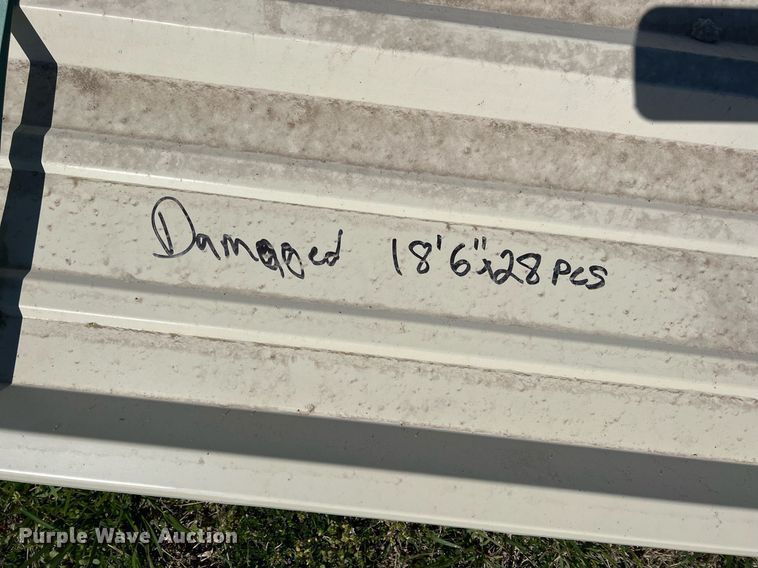 image for item MY9668 Approximately 166 pieces of steel siding/roofing