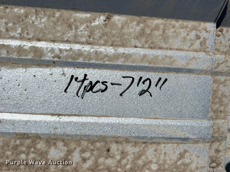 image for item MY9669 Approximately 408 pieces of steel siding/roofing