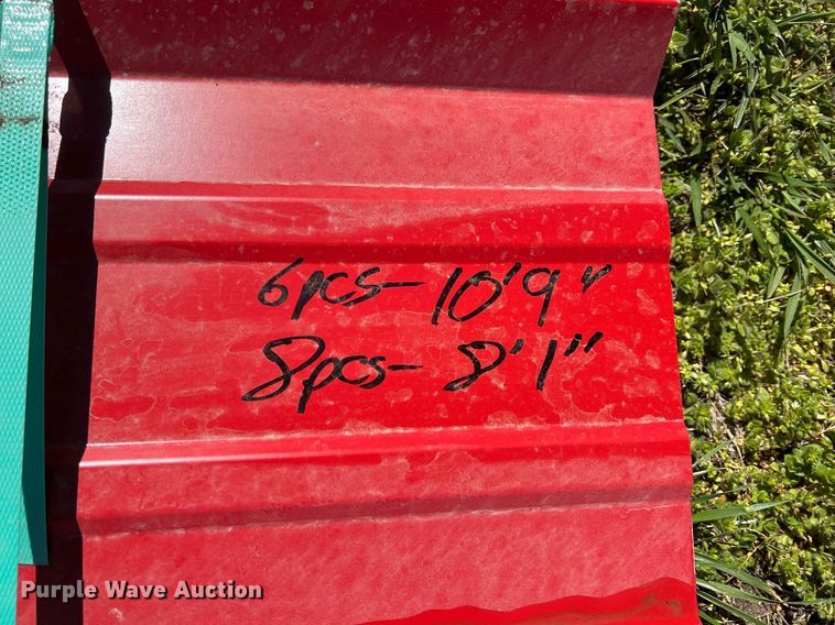 image for item MY9669 Approximately 408 pieces of steel siding/roofing