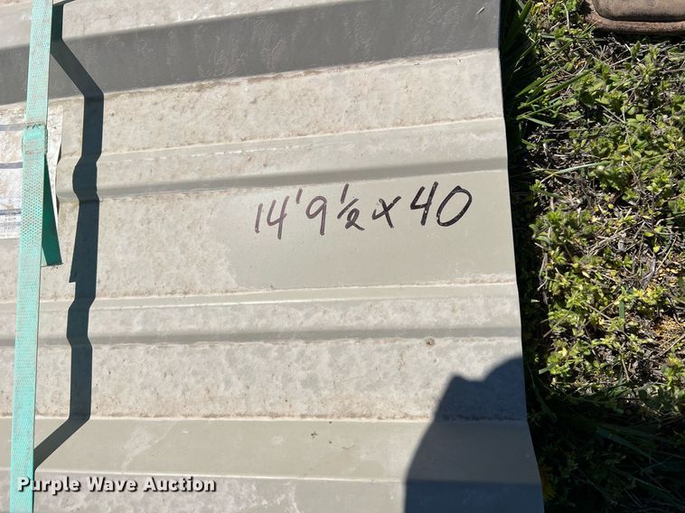 image for item MY9669 Approximately 408 pieces of steel siding/roofing