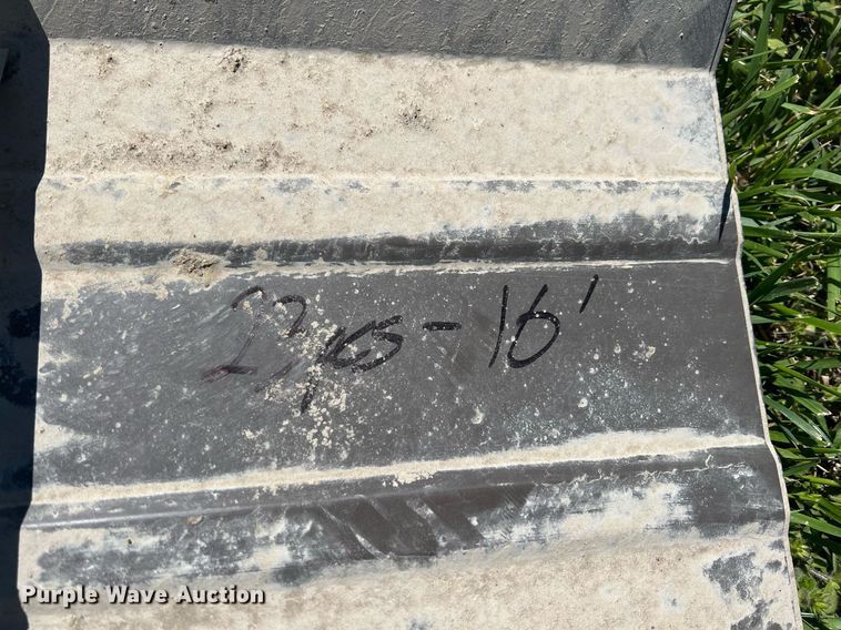 image for item MY9669 Approximately 408 pieces of steel siding/roofing