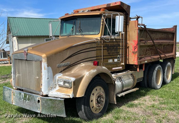 image for item MY9679 1988 Kenworth T800  dump truck