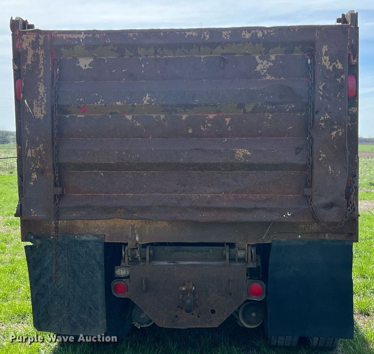 image for item MY9679 1988 Kenworth T800  dump truck