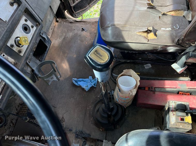 image for item MY9679 1988 Kenworth T800  dump truck