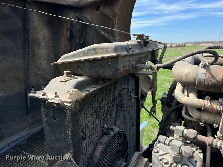 image for item MY9679 1988 Kenworth T800  dump truck