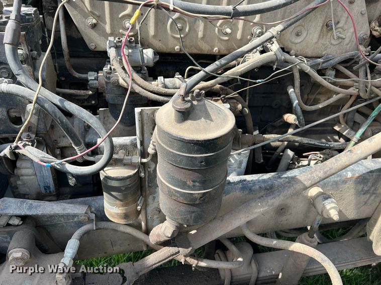 image for item MY9679 1988 Kenworth T800  dump truck