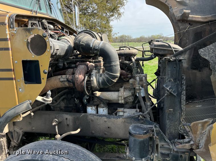 image for item MY9679 1988 Kenworth T800  dump truck