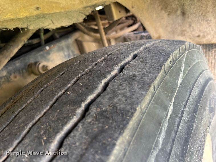 image for item MY9679 1988 Kenworth T800  dump truck