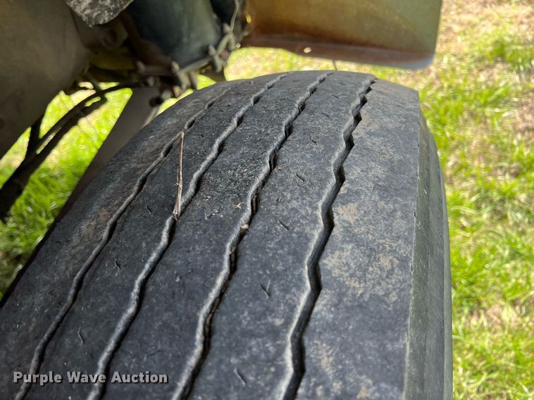 image for item MY9679 1988 Kenworth T800  dump truck