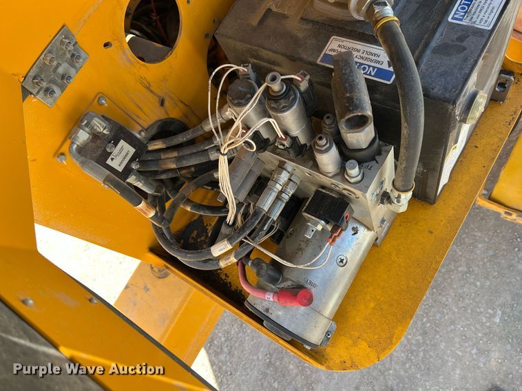 image for item MY9716 2017 Haulotte 4527A  boom lift