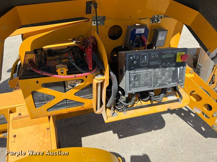 image for item MY9716 2017 Haulotte 4527A  boom lift