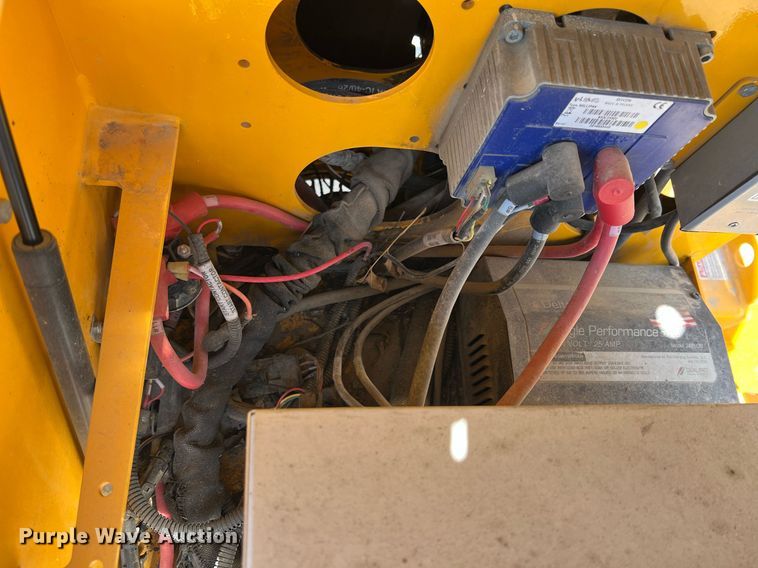 image for item MY9716 2017 Haulotte 4527A  boom lift