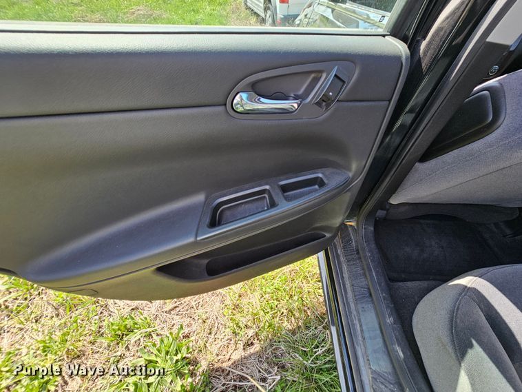 image for item DK1752 2009 Chevrolet Impala LS