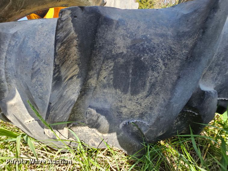 image for item DK1753 (5) tires and wheels