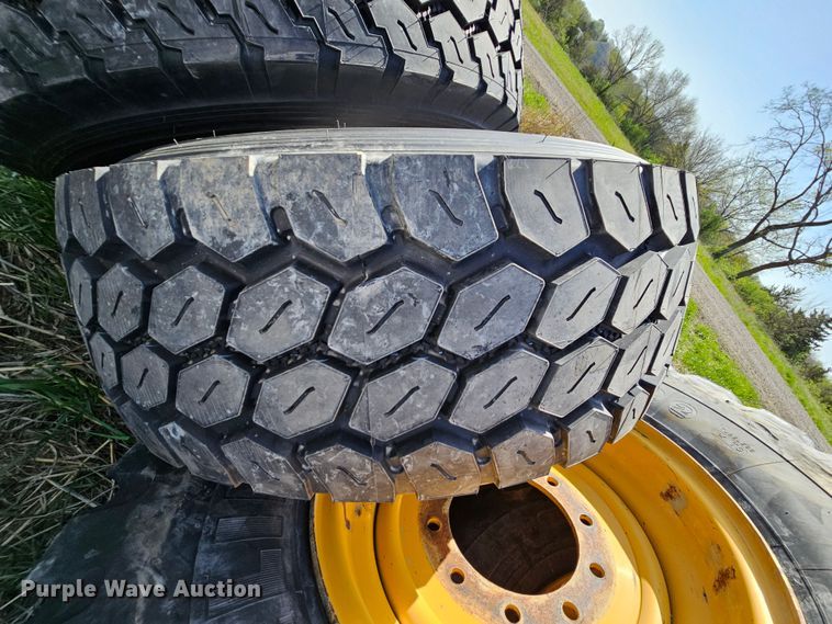 image for item DK1754 (28) tires