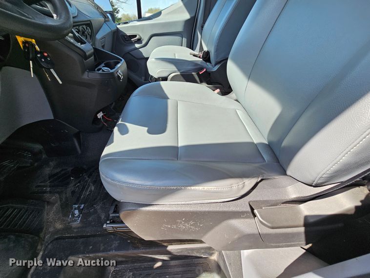 image for item DK1755 2017 Ford Transit 350  van