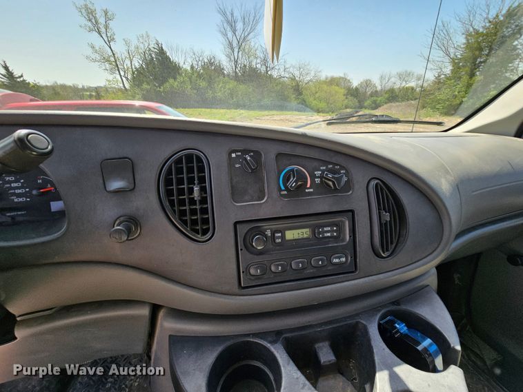 image for item DK1757 2008 Ford E350 Super Duty  van