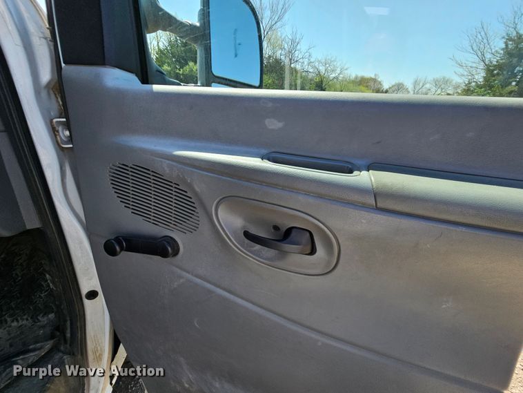 image for item DK1757 2008 Ford E350 Super Duty  van