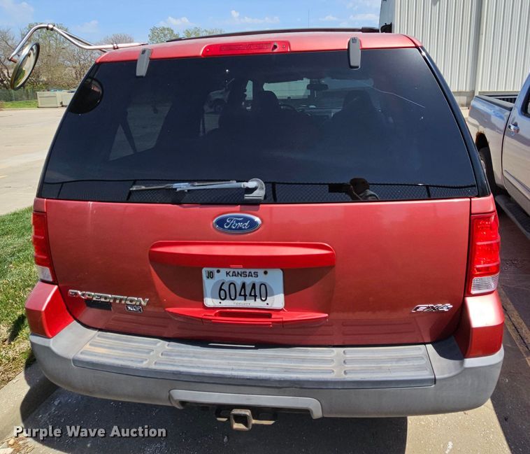 image for item DK1760 2003 Ford Expedition XLT  SUV