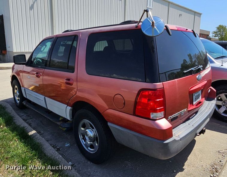 image for item DK1760 2003 Ford Expedition XLT  SUV