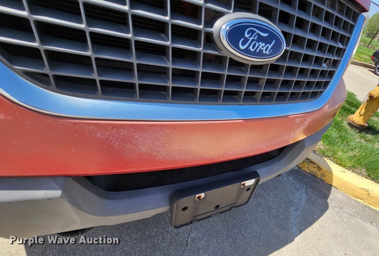 image for item DK1760 2003 Ford Expedition XLT  SUV