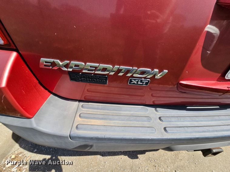image for item DK1760 2003 Ford Expedition XLT  SUV