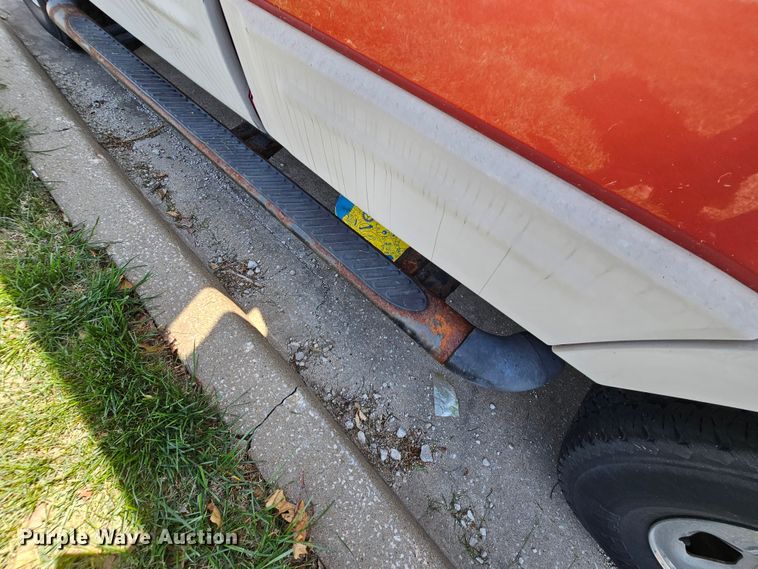 image for item DK1760 2003 Ford Expedition XLT  SUV